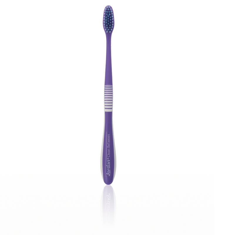 Jordan Οδοντόβουρτσα Clean Between Medium Μωβ 1 Τεμάχιο 2 7038516558305_JORDAN-CLEAN-BETWEEN-PURPLE