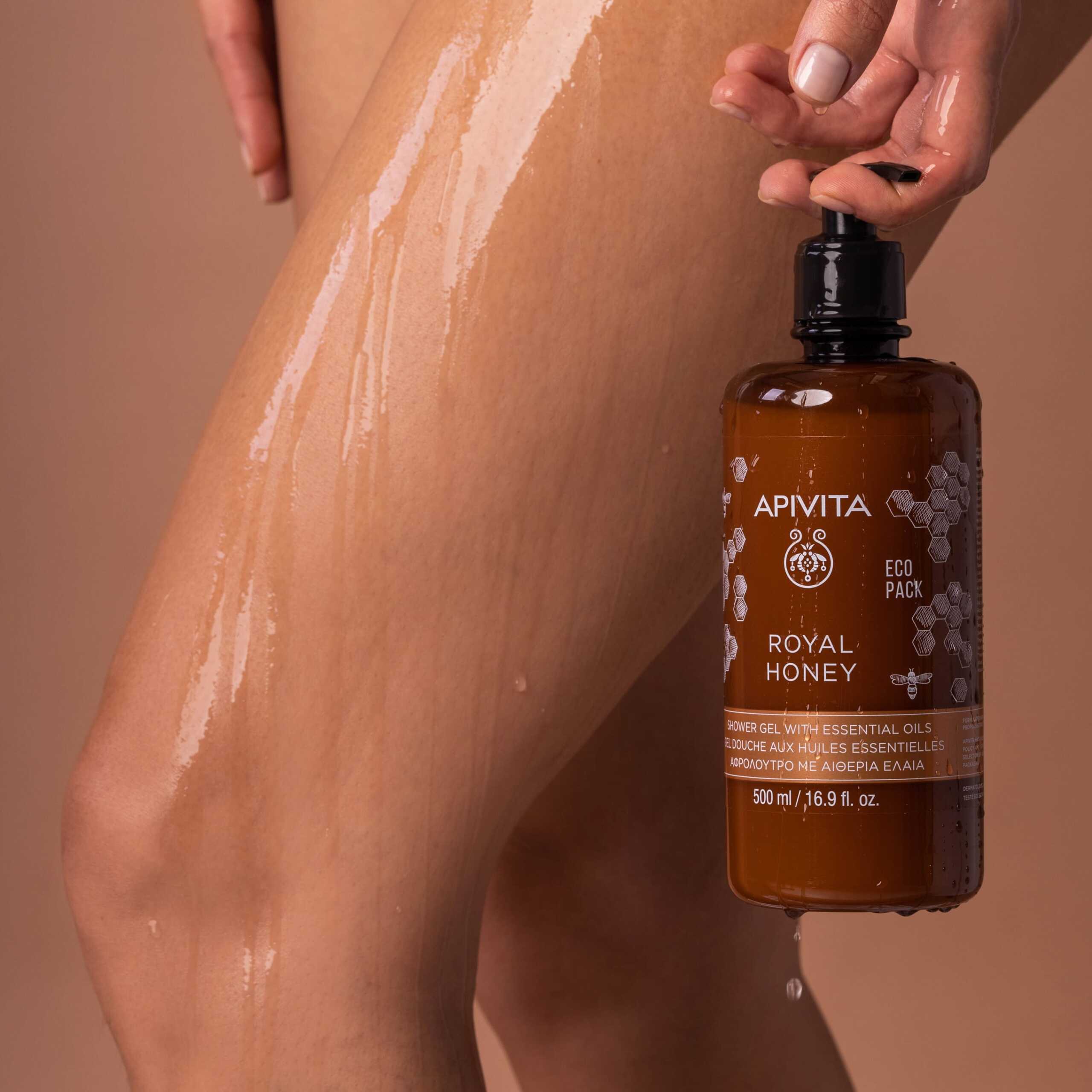 Apivita Royal Honey Κρεμώδες Aφρόλουτρο με Μέλι 500ml 2 5201279074616_ROYAL-HONEY_ECOPACK_EFFICACY_GR